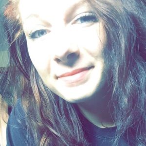 Meet your Posher, Danyelle